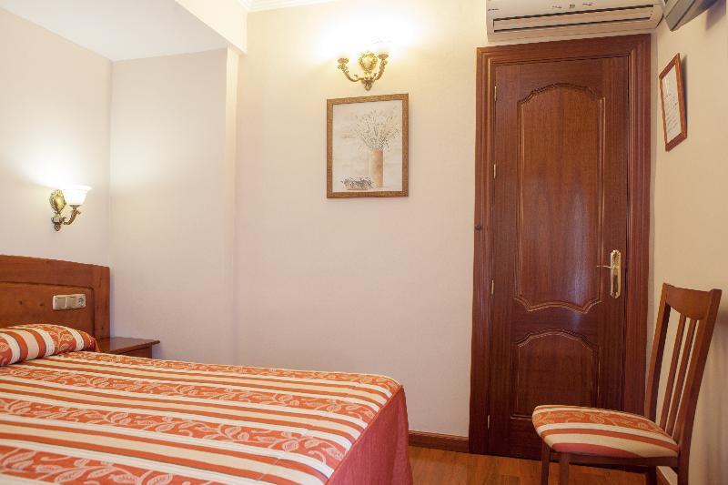 Hotel Alameda Málaga Exteriör bild